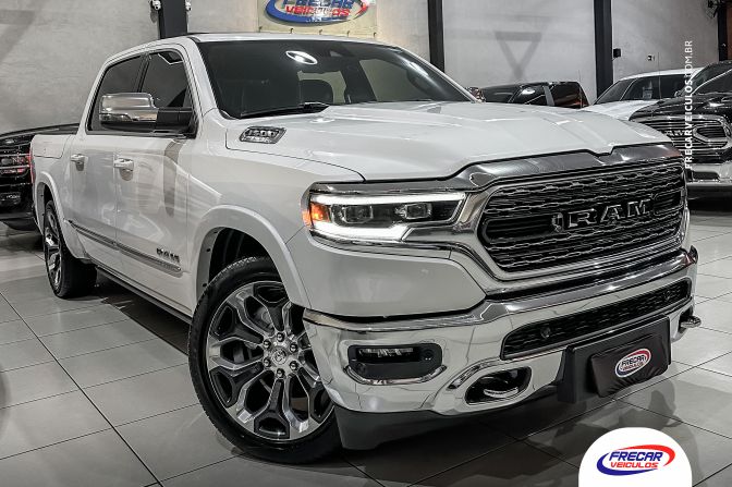 Ram 1500 Limited 5.7 V8